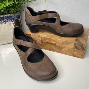 Aravon Mona Slip-on Brown Leather Crisscross Strap Wedge Mary Jane Shoes SZ 8.5